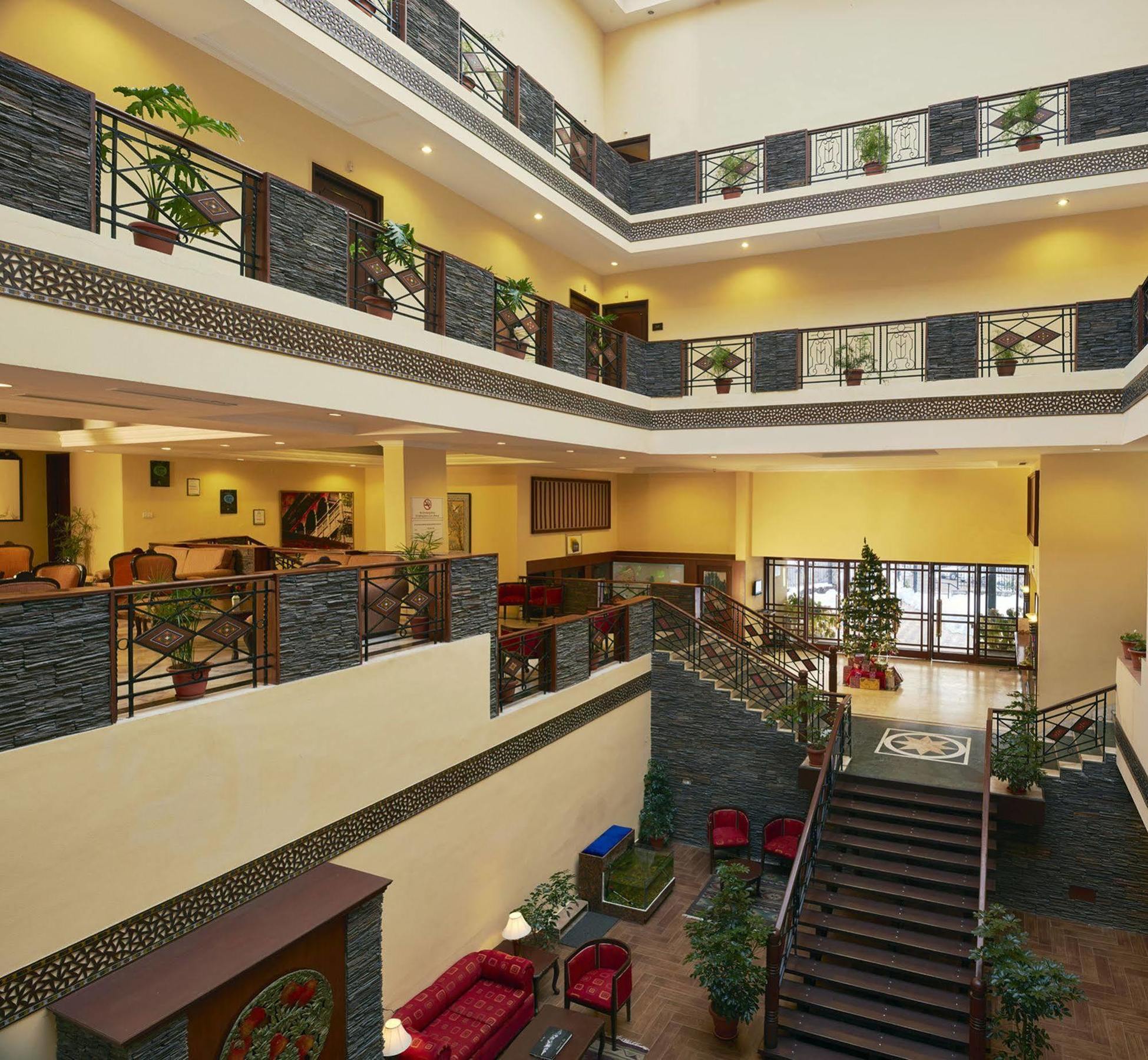 Club Mahindra Snow Peaks Manali Hotel Ngoại thất bức ảnh